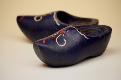 画像2: 北欧　木のものオブジェ　木靴/ ネイビー