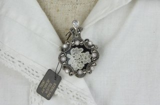 ベルギーレース ブローチ ペンダント アンティーク ヴィンテージ 北欧 925 アンティーク ベルギーレース シルバー&クリスタルブローチ