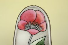 画像2: ARABIAアラビアHelja Liukko Sundstromヘルヤ・リウッコ・スンドストロム/ウォールプレート　赤い花の陶板 壁掛け (2)