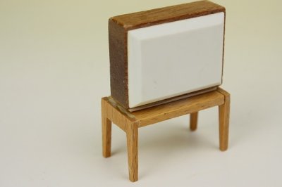 画像2: ミニチュア家具　Lundbyドールハウス/ターン式テレビ