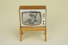 画像2: ミニチュア家具　Lundbyドールハウス/ターン式テレビ (2)