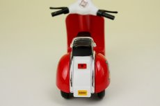 画像4: ミニチュア家具  Lundbyドールハウス/VESPA＆ライダー (4)