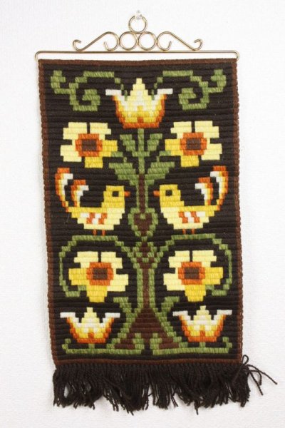 画像1: 北欧 刺繍タペストリー/花と鳥