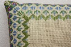 画像2: 北欧刺繍クッション　 (2)