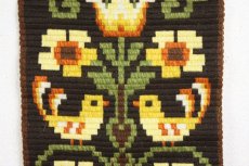 画像3: 北欧 刺繍タペストリー/花と鳥 (3)