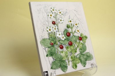 画像1: Ｊie Gantofta AIMO NIETOSVUORI Strawberry/いちごの花　陶板