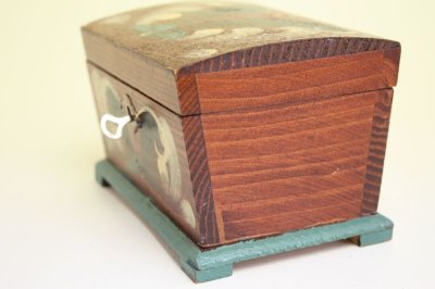画像2: 北欧アンティーク 伝統柄/木箱 鍵付き