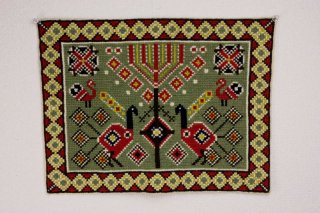 ツヴィスト刺繍、クロスステッチ タペストリー - 北欧雑貨と北欧食器の