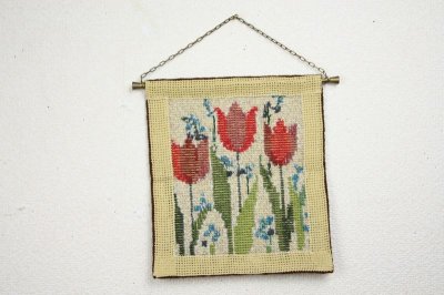 画像2: 北欧　ツヴィスト刺繍タペストリー/チューリップ