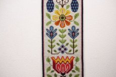 画像4: 北欧　ツヴィスト刺繍タペストリー/花と孔雀 (4)
