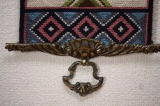 画像5: 北欧　ツヴィスト刺繍タペストリー/花と孔雀 (5)