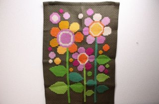 ツヴィスト刺繍、クロスステッチ タペストリー - 北欧雑貨と北欧