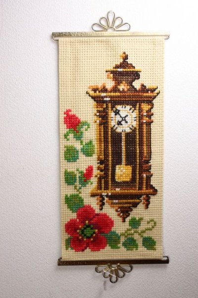 画像1: 北欧刺繍　タペストリー/時計