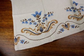 ツヴィスト刺繍、クロスステッチ タペストリー - 北欧雑貨と北欧食器の