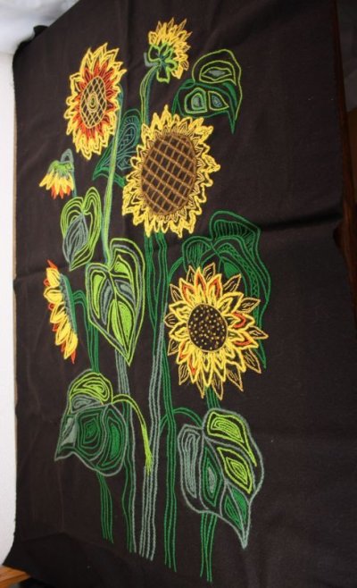 画像1: 北欧刺繍　タペストリー/ヒマワリ