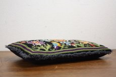 画像2: ツヴィスト刺繍クッション/花と鳥 (2)