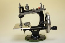 画像4: Singer Sewing Machine No.20/シンガー ヴィンテージ ミニチュアミシン (4)