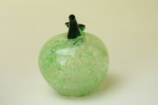 画像2: SWEDEN Glass Apple/ペーパーウェイト　アップル（青りんご） (2)