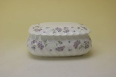 画像1: Wedgwood April Flowers Trinkett Box/ウェッジウッド エイプリルフラワー  (1)