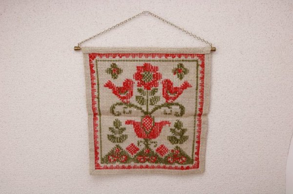 北欧刺繍クロスステッチ タペストリー/赤い二羽の鳥 北欧雑貨と北欧