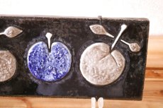 画像3: Rorstrand Sylvia Leuchovius Atelje/ロールストランド シルヴィア・レウショヴィウス リンゴの陶板 (3)