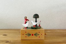 画像1: Echte erzgebirgische handarbeit/エルツゲビルゲ ヴェルナー 手回しオルゴール (1)