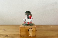 画像3: Echte erzgebirgische handarbeit/エルツゲビルゲ ヴェルナー 手回しオルゴール (3)
