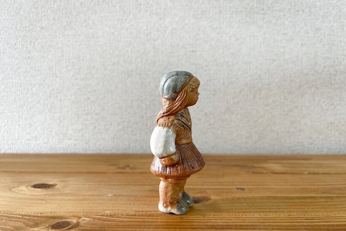 画像4: Rutebo keramik Lisskulla/ルーテボ 女の子 (4)