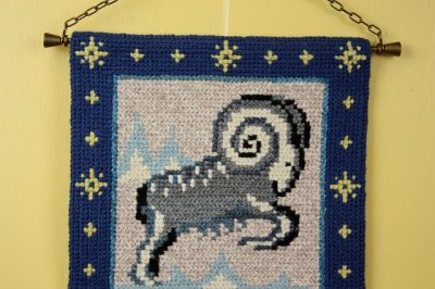 画像1: 北欧　ツヴィスト刺繍タペストリー/ヤギ