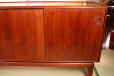 画像3: 北欧ヴィンテージ家具/北欧デザイン　ローサイドボード/Credenza　Craftsmanship　Mk　Teak　 (3)