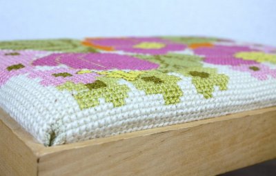 画像3: 北欧ヴィンテージ/刺繍ウッドスツール