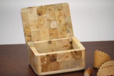 画像1: 北欧手作り　ねずの木の木箱　（Ｍ）