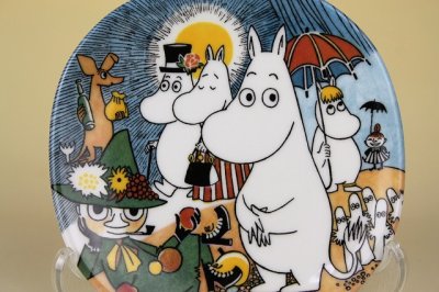 画像1: ARABIAアラビアMOOMINムーミン ウォールプレート/Sunday Stroll 日曜日の散歩