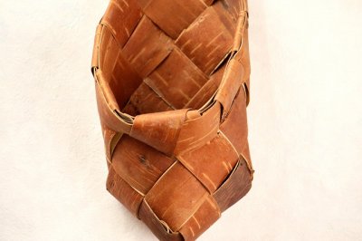 画像1: 北欧　白樺かご飾り/木靴のウォールボックス（小物入れ）