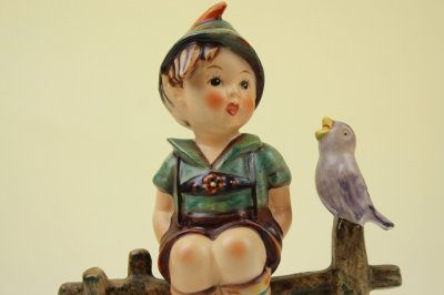 画像1: フンメルドール/Goebeｌ社M.I.Hummelfigur/小鳥と少年