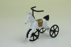 画像1: ミニチュア家具　Lundbyドールハウス/ブリキ・馬の三輪車 (1)