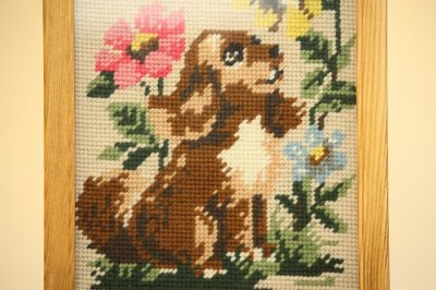 画像1: 北欧刺繍　可愛い子犬/木製フレーム入り（ガラス）