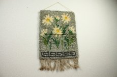 画像5: 北欧刺繍タペストリー/マーガレット (5)