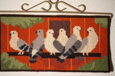 画像3: ツヴィスト刺繍タペストリー 6羽の鳩