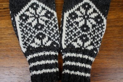 画像2: 北欧手編みのニット手袋