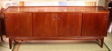 画像1: 北欧ヴィンテージ家具/北欧デザイン　ローサイドボード/Credenza　Craftsmanship　Mk　Teak　 (1)