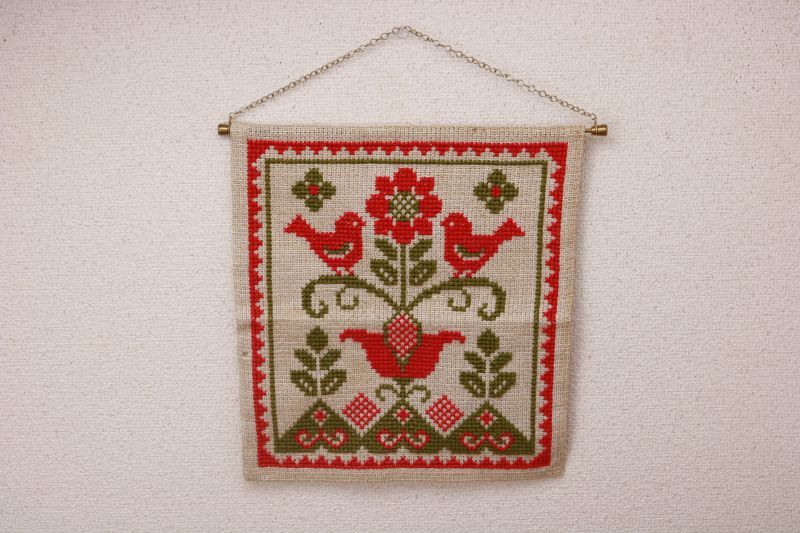 北欧刺繍クロスステッチ タペストリー/赤い二羽の鳥 北欧雑貨と北欧